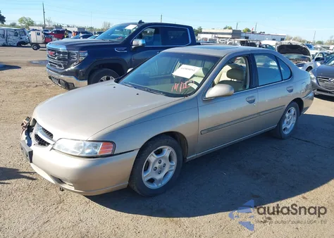 2000 Nissan Altima Gle/Gxe/Se z USA, uszkodzony, nr VIN 1N4DL01AXYC115110